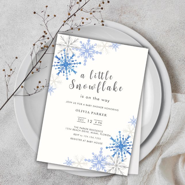 Baby shower d'hiver des flocons bleus Invitation (Blue Snowflakes Winter Baby Shower Invitation)