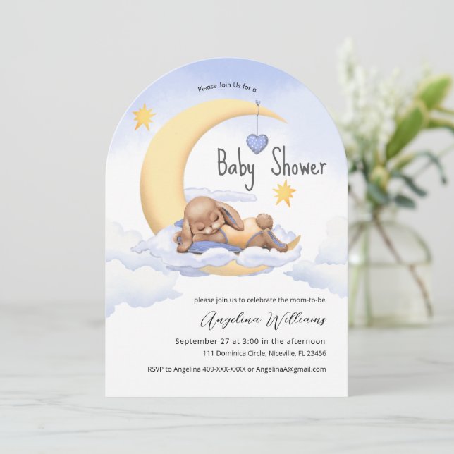 Baby shower invitation avec un adorable lapin. (Debout devant)