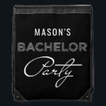 Bachelor Party Drawstring sac à dos<br><div class="desc">Ces sacs à dos à tiroirs personnalisés sont le cadeau parfait pour tous les gars qui vous rejoignent dans votre aventure de bachelor! Remplissez ces sacs avec des collations, de l'eau ou tout autre objet amusant que vous pensez que le groupe aimerait. Ils pourraient aussi faire un grand kit de...</div>