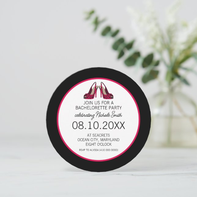 Bachelorette Party Invitation (Debout devant)