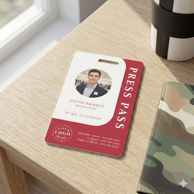 Badge American Red Media Pass with Photo and QR Code (American Red Media Pass with Photo and QR Code Badge)