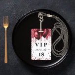 Badge Anniversaire blanc ballons rouge parties scintilla<br><div class="desc">Un badge moderne, élégant et glamour pour une fête d'anniversaire du 18ème (ou tout âge). Un arrière - plan blanc avec des gouttes de parties scintillant en faux rouge et des ballons rouges. Avec le texte : VIP. Personnalisez et ajoutez le nom, l'âge, l'adresse/la date. Le nom est écrit avec...</div>