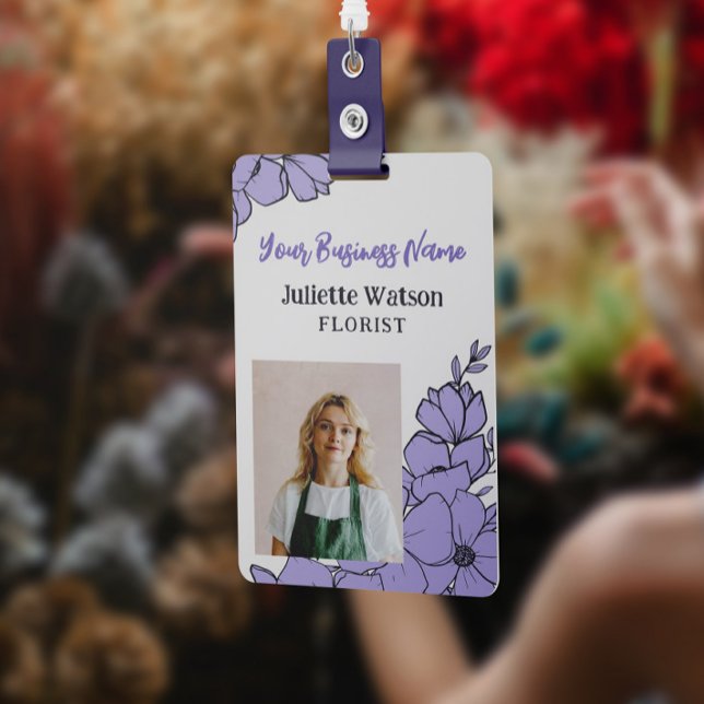 Badge Belles fleurs violettes Floral Employé Photo (Créateur téléchargé)