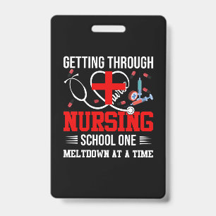 Badge Cadeau d'infirmière Survivre à l'école d'infirmi