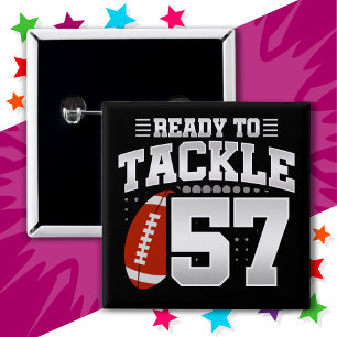 Badge Carré 5 Cm 57 Ans Tackle Football Party 57e anniversaire
