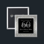 Badge Carré 5 Cm 60th Wedding Anniversary<br><div class="desc">Belle, glamour tendance, moderne, romantique et sophistiquée design féminin pour les fêtes du 60e anniversaire du couple mariage. Elégant et glamour fabuleux soixantième anniversaire. Avec un cadre de bordure tourbillonnant et brillant dans de magnifiques couleurs argentées avec une réplique noire en dessous pour donner un grand contraste tout imprimé sur...</div>