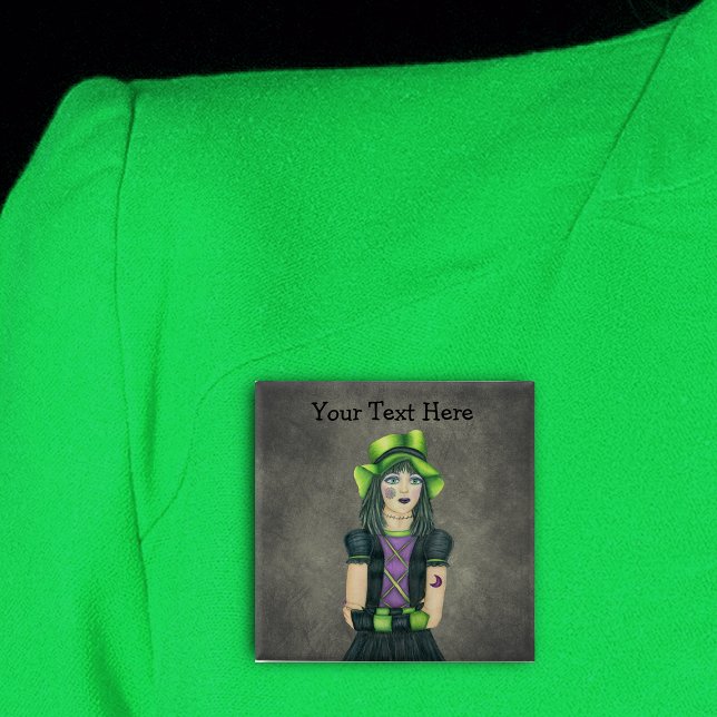 Badge Carré 5 Cm Ado gothique éffrayante fille Casquette vert Tatto (Gothic teen girl spiderweb, moon Tattoos green hat on dark grey with glowing green pin back button.)