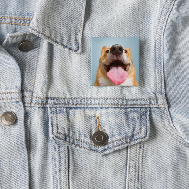Badge Carré 5 Cm Animaux de bébés cutest | Langue de Corgi (En situation)
