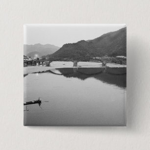 Badge Carré 5 Cm Asie, Japon, Iwakuni. Pêcheurs et monument histori