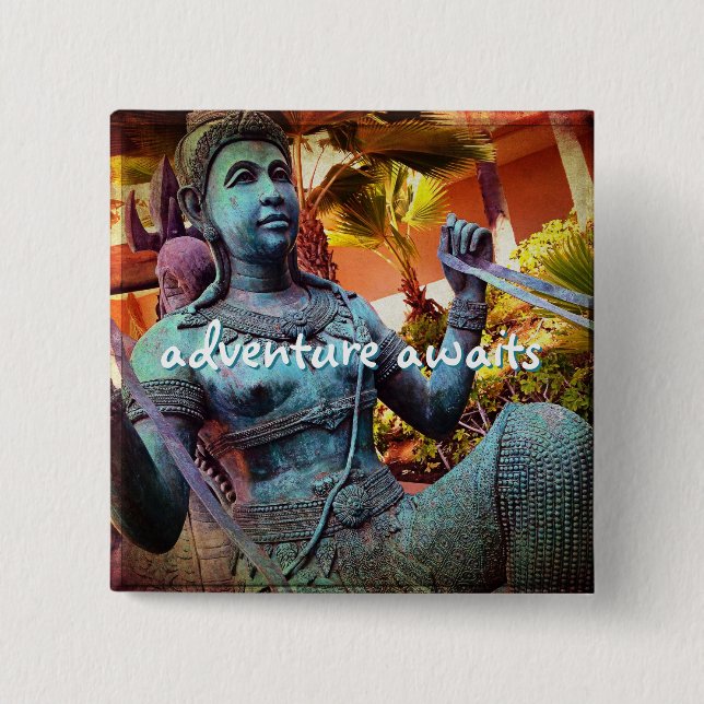 Badge Carré 5 Cm Blue Antique Guerrier Statue Aventure Attend Citat (Devant)