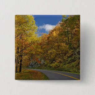 Badge Carré 5 Cm Blue Ridge Parkway sinuant à travers les couleurs