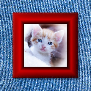 Badge Carré 5 Cm Bordure rouge