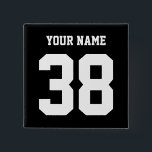 Badge Carré 5 Cm Bouton de coutume de sports nom et de nombre<br><div class="desc">Bouton personnalisé de nom et de nombre. Personnalisable "votre nom et nombre" embrayent. Changez les couleurs du texte,  des nombres ou de l'arrière - plan en utilisant l'outil de création en fonction du client. Grand bouton personnalisé pour des parents,  des joueurs ou des équipes de sports.</div>