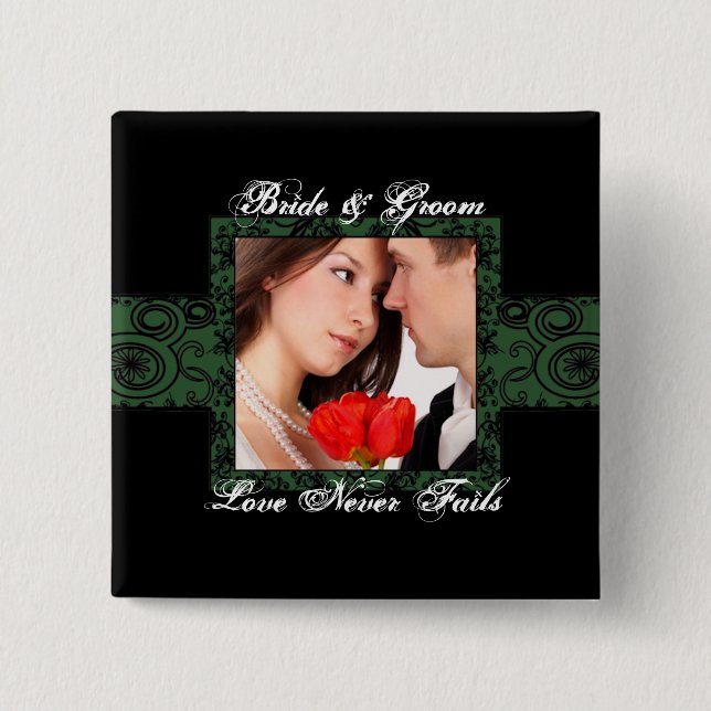 Badge Carré 5 Cm Bouton photo Love Never Fails (Devant)
