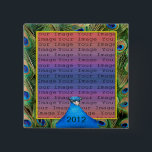 Badge Carré 5 Cm Bouton photo Mariage Peacock<br><div class="desc">Personnalisez ce joli bouton pour avoir comme faveurs de mariage à votre réception de mariage ou pour en avoir un vous-même en souvenir de votre journée spéciale. Idéal pour des photos de votre événement à donner à chacun de vos invités en souvenir de votre journée spéciale. Personnalisez en ajoutant votre...</div>