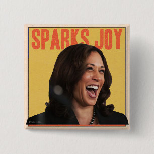 BADGE CARRÉ 5 CM CAMALA HARRIS SPARKS JOY PIN