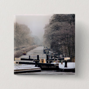 BADGE CARRÉ 5 CM CANAUX