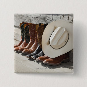 Badge Carré 5 Cm Casquette de cowboy sur la rangée de bottes de cow