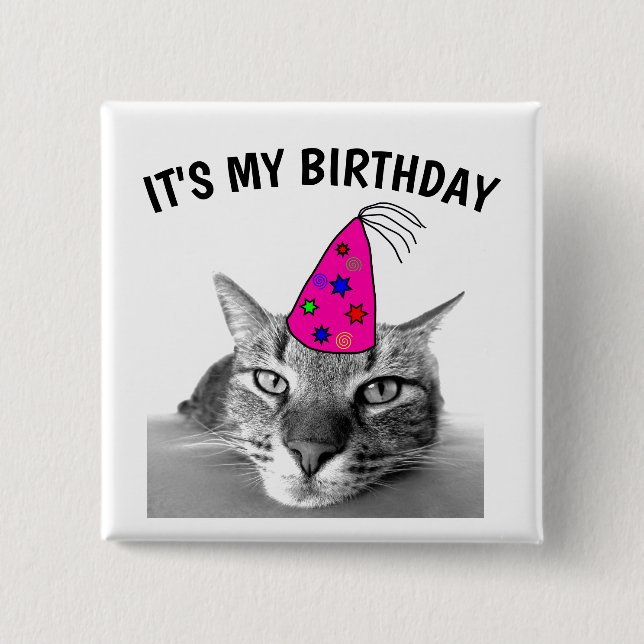 BADGE CARRÉ 5 CM C'EST MON ANNIVERSAIRE, BOUTONS DE CHAT DE TABBY (Devant)