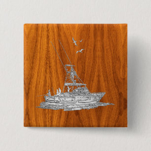 Badge Carré 5 Cm Chrome Like Fishing Boat on Teak Wood Decor