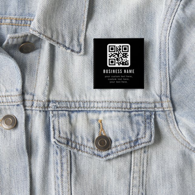 Badge Carré 5 Cm Code QR personnalisable & Conception de texte modi (En situation)