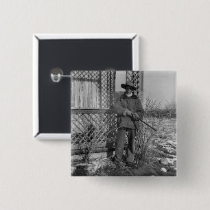 Badge Carré 5 Cm Cowboy Rancher ou le hors-la-loi canadien du Vieux