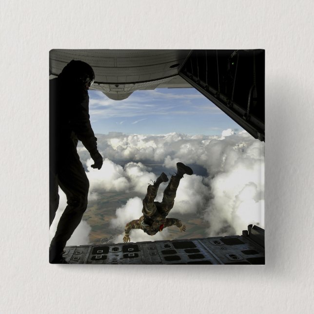 Badge Carré 5 Cm Des parachutistes sautent à l'arrière d'un C-130 (Devant)