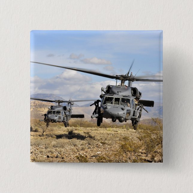 Badge Carré 5 Cm Deux hélicoptères HH-60 Pavehawk se préparent à at (Devant)