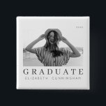 Badge Carré 5 Cm Diplômé 20XX Cool moderne Simple minimaliste<br><div class="desc">Ce design simple et moderne est composé de typographie serif.  "GRADUATE" sur un bloc de couleur.</div>