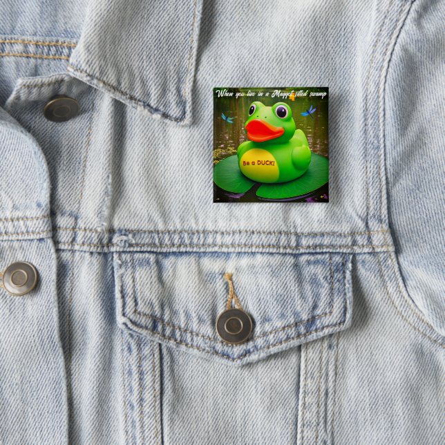 Badge Carré 5 Cm Duck Frog Swamp (En situation)