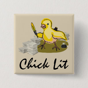 Badge Carré 5 Cm Écrivain Lit avec papier et Quill Plume