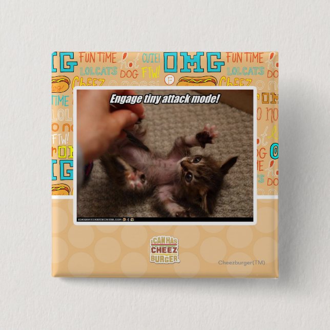 Badge Carré 5 Cm Engagez le mode minuscule d'attaque ! (Devant)