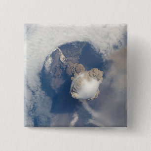 Badge Carré 5 Cm Éruption du volcan Sarychev 2