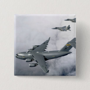 Badge Carré 5 Cm Escorte de F-15B Eagles le premier C-17 basé sur