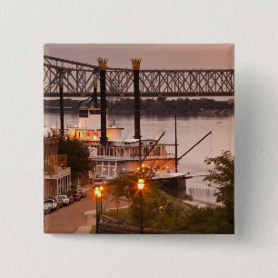 Badge Carré 5 Cm États-Unis, Mississippi, Natchez. Natchez Under th