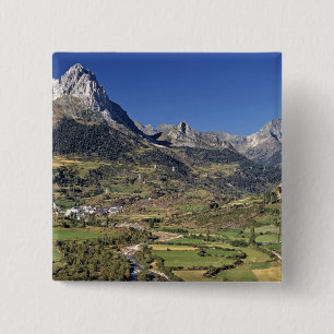 Badge Carré 5 Cm Europe, Espagne, Sallent de Gallego. Un petit
