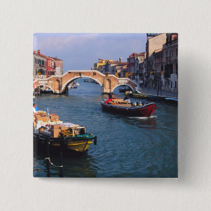 Badge Carré 5 Cm Europe, Italie, Venise. Bateaux apportant