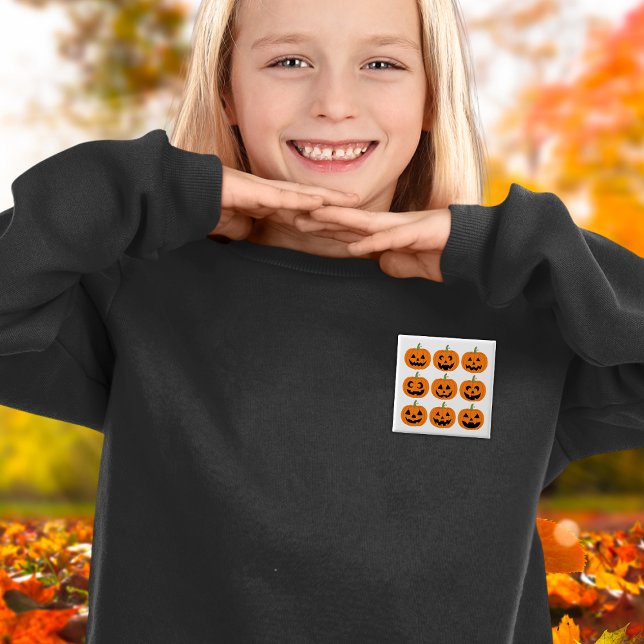 Badge Carré 5 Cm Expressif Jack-O'-Lanterns (This item is for display purposes only to illustrate the design element. )