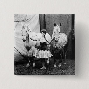 Badge Carré 5 Cm Fille à cru : 1904