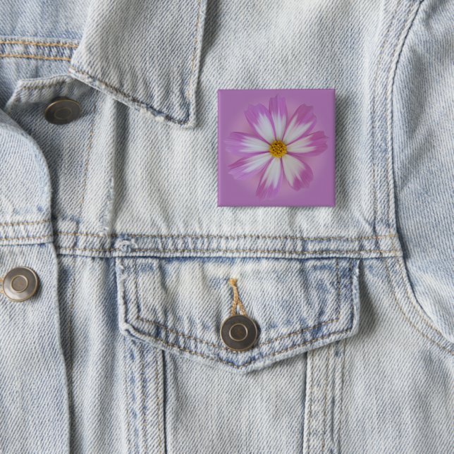 Badge Carré 5 Cm Fleur violette claire (En situation)
