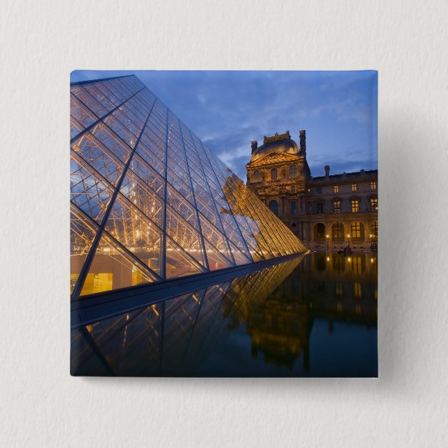 Badge Carré 5 Cm France, Paris. Le Louvre au crépuscule. Crédit 3 (Devant)