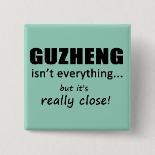 Badge Carré 5 Cm Guzheng n'est pas tout