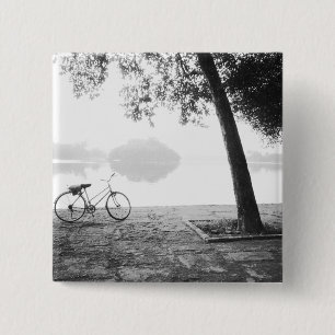Badge Carré 5 Cm Hanoi Vietnam, Bicyclette & Lac Bay Mau Parc Lénin