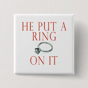 Badge Carré 5 Cm Il a mis une bague sur sa mariée