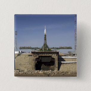 Badge Carré 5 Cm La fusée de Soyuz est érigée en le place 6