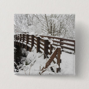 Badge Carré 5 Cm La neige a couvert le pont en bois
