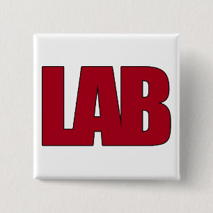 BADGE CARRÉ 5 CM LE GRAND ROUGE DE LABORATOIRE MARQUE AVEC DES