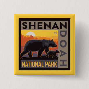 Badge Carré 5 Cm Le Parc national de Shenandoah   Mama Bear & Cubs
