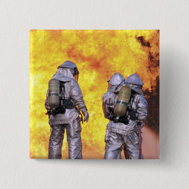 Badge Carré 5 Cm Les pompiers éteignent un incendie d'avion (Devant)