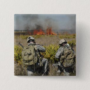 Badge Carré 5 Cm Les soldats appellent l'information